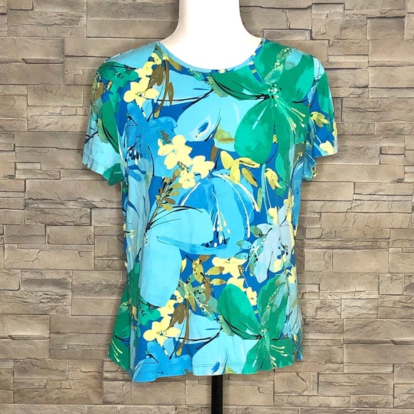 croft & barrow Tops - Croft & Barrow blue and green floral t-shirt croft & barrow Tops - Croft & Barrow blue and green floral t-shirt